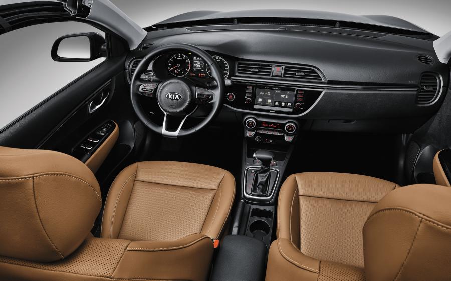 Торпедо Kia KX Cross 2017 года  (фото 4 из 4)